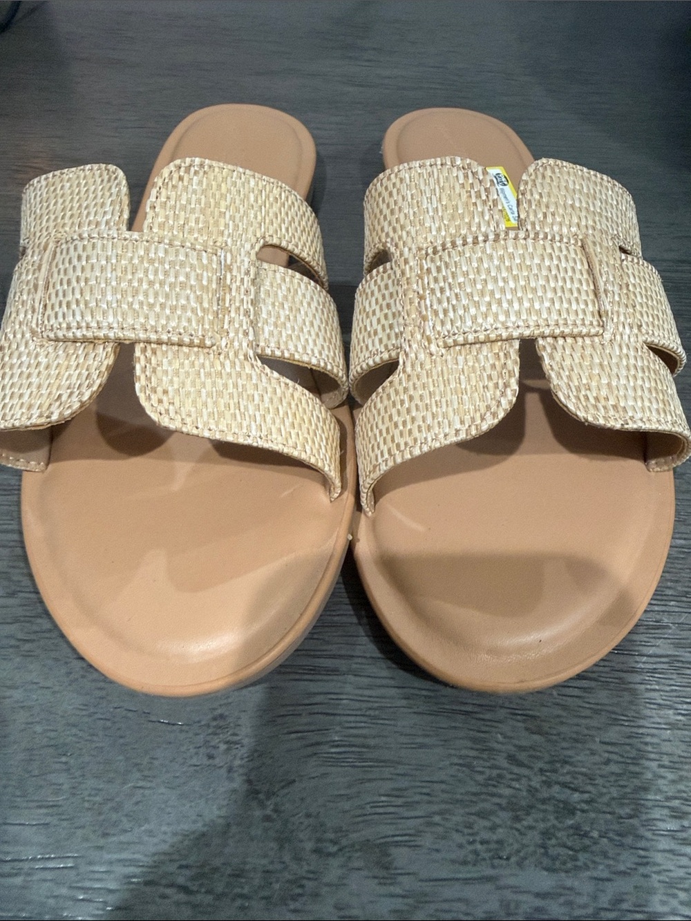 Women’s Carla Sandals with Memory Foam Insole - Universal Thread - Picture 4 of 8